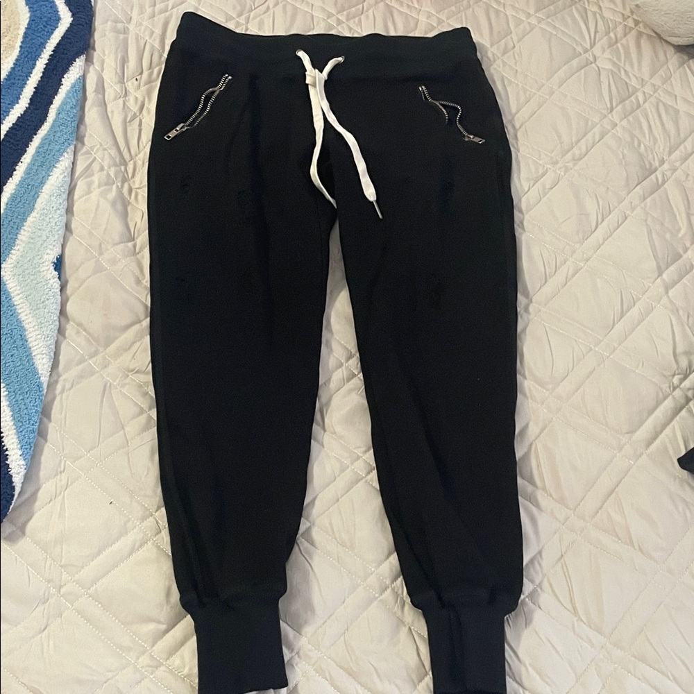 n:philanthropy jogger